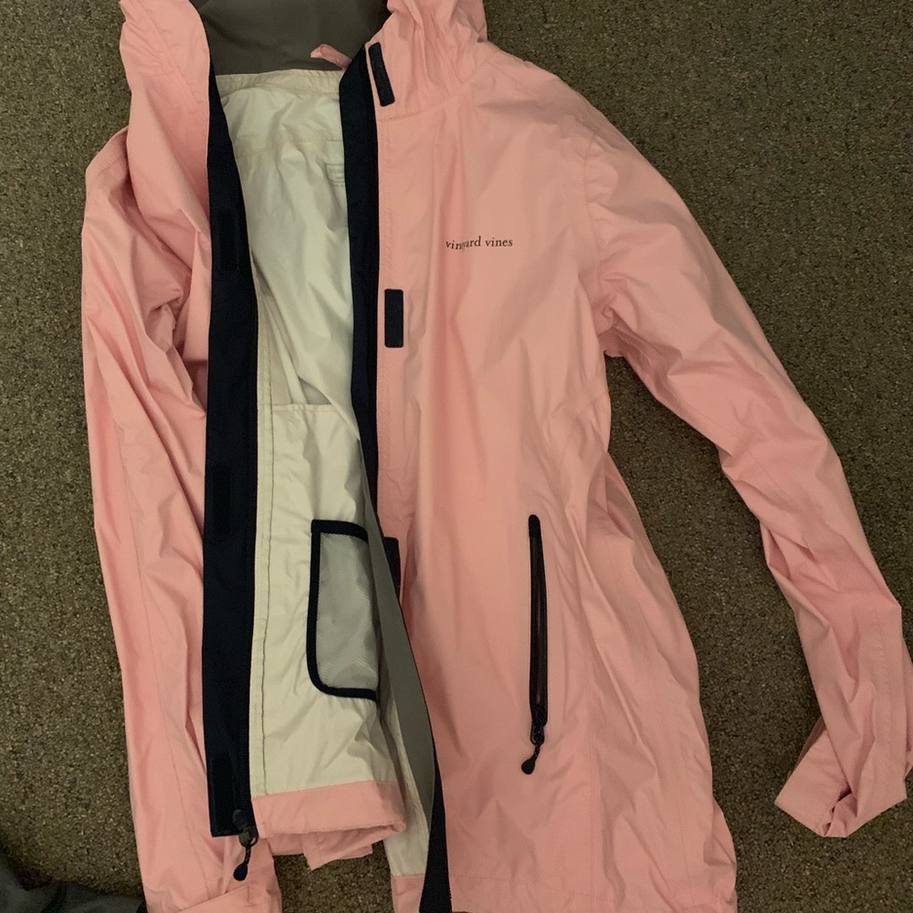 Vineyard vines rain jacket